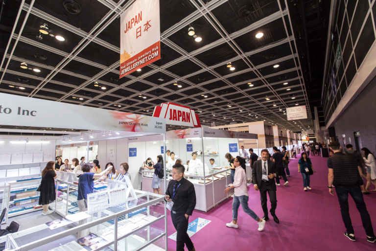 Photo Gallery - Jewellery & Gem WORLD Hong Kong (JGW)